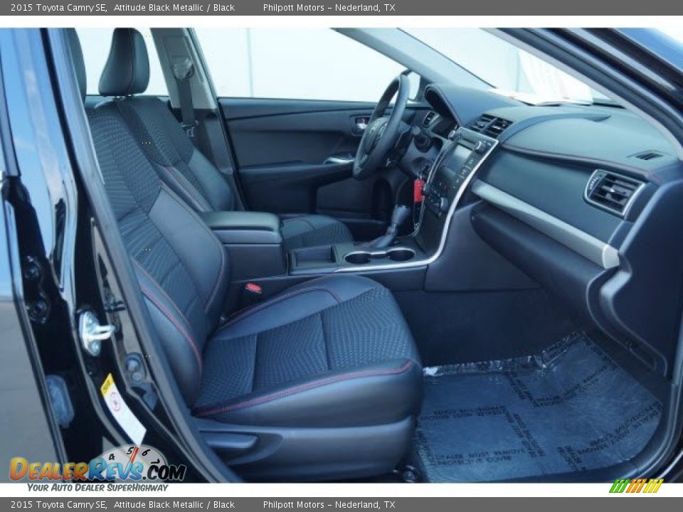 2015 Toyota Camry SE Attitude Black Metallic / Black Photo #4