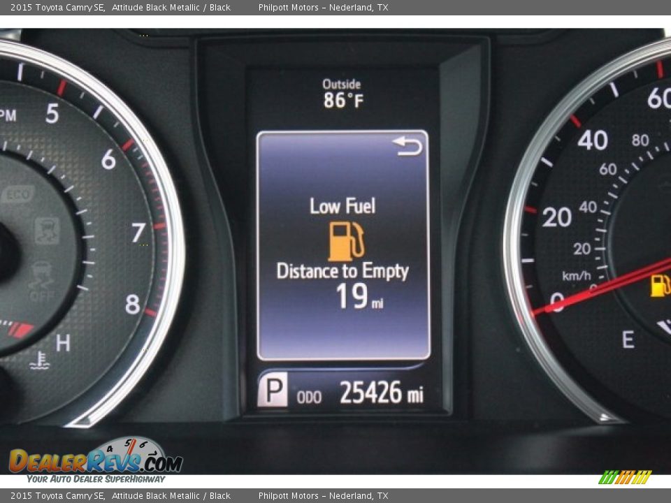 2015 Toyota Camry SE Attitude Black Metallic / Black Photo #32