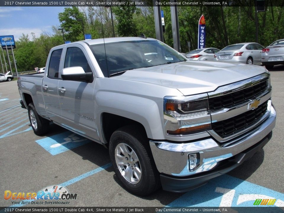 2017 Chevrolet Silverado 1500 LT Double Cab 4x4 Silver Ice Metallic / Jet Black Photo #8