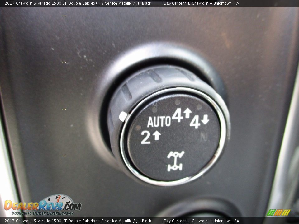2017 Chevrolet Silverado 1500 LT Double Cab 4x4 Silver Ice Metallic / Jet Black Photo #15
