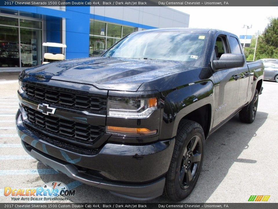 2017 Chevrolet Silverado 1500 Custom Double Cab 4x4 Black / Dark Ash/Jet Black Photo #11