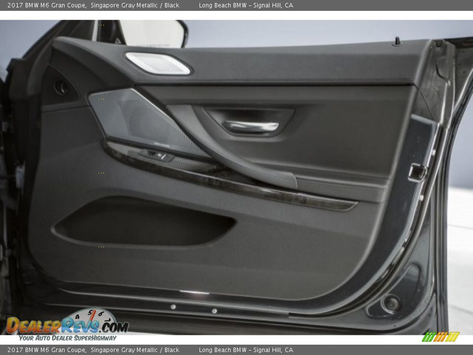 Door Panel of 2017 BMW M6 Gran Coupe Photo #23
