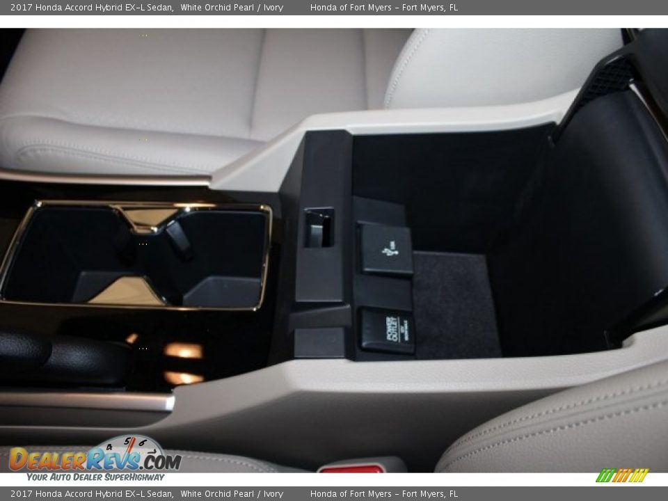 2017 Honda Accord Hybrid EX-L Sedan White Orchid Pearl / Ivory Photo #26
