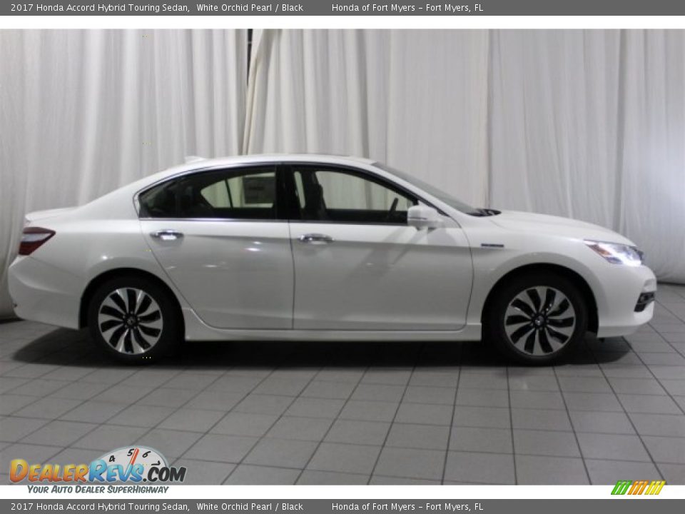 2017 Honda Accord Hybrid Touring Sedan White Orchid Pearl / Black Photo #3