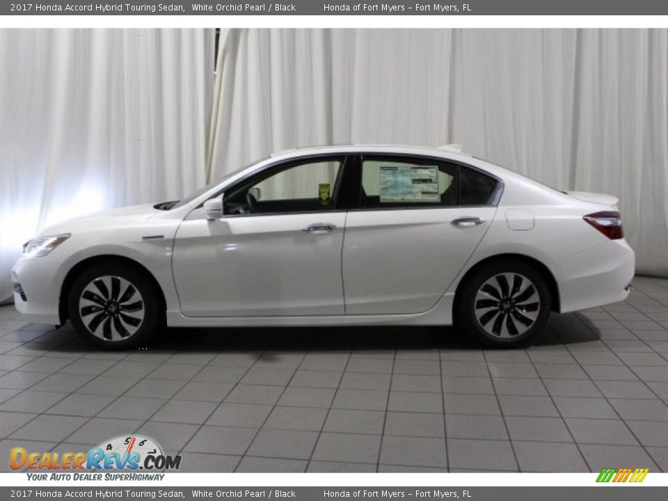 2017 Honda Accord Hybrid Touring Sedan White Orchid Pearl / Black Photo #5