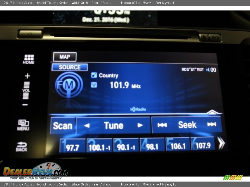 2017 Honda Accord Hybrid Touring Sedan White Orchid Pearl / Black Photo #21