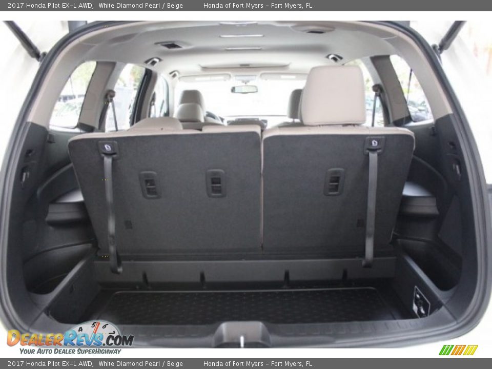 2017 Honda Pilot EX-L AWD White Diamond Pearl / Beige Photo #31