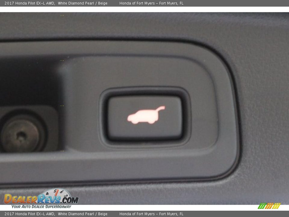 2017 Honda Pilot EX-L AWD White Diamond Pearl / Beige Photo #32