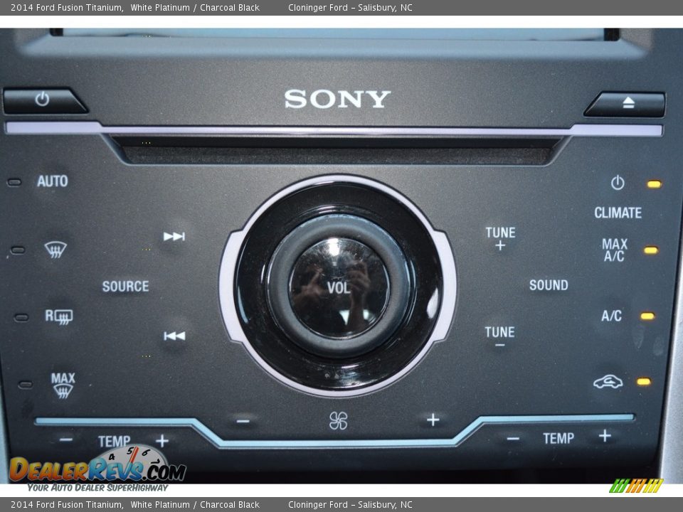 2014 Ford Fusion Titanium White Platinum / Charcoal Black Photo #19