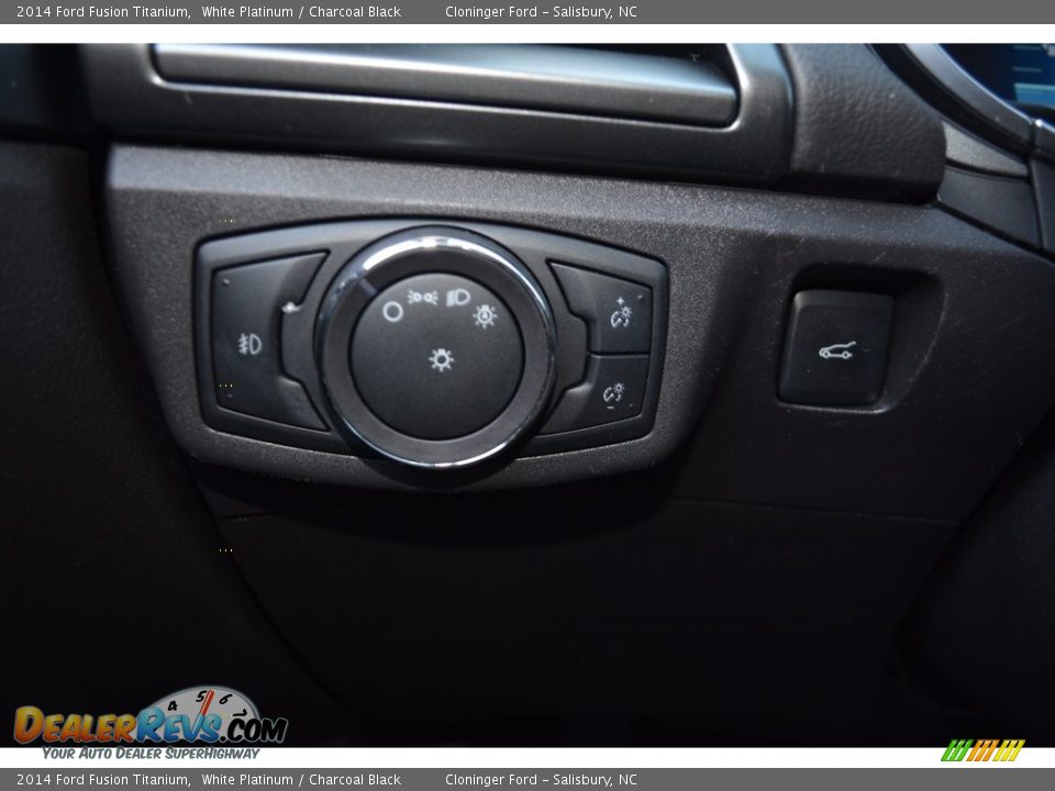 2014 Ford Fusion Titanium White Platinum / Charcoal Black Photo #23