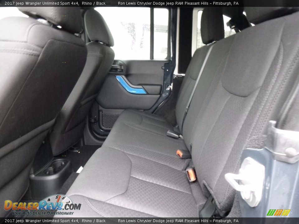 2017 Jeep Wrangler Unlimited Sport 4x4 Rhino / Black Photo #12