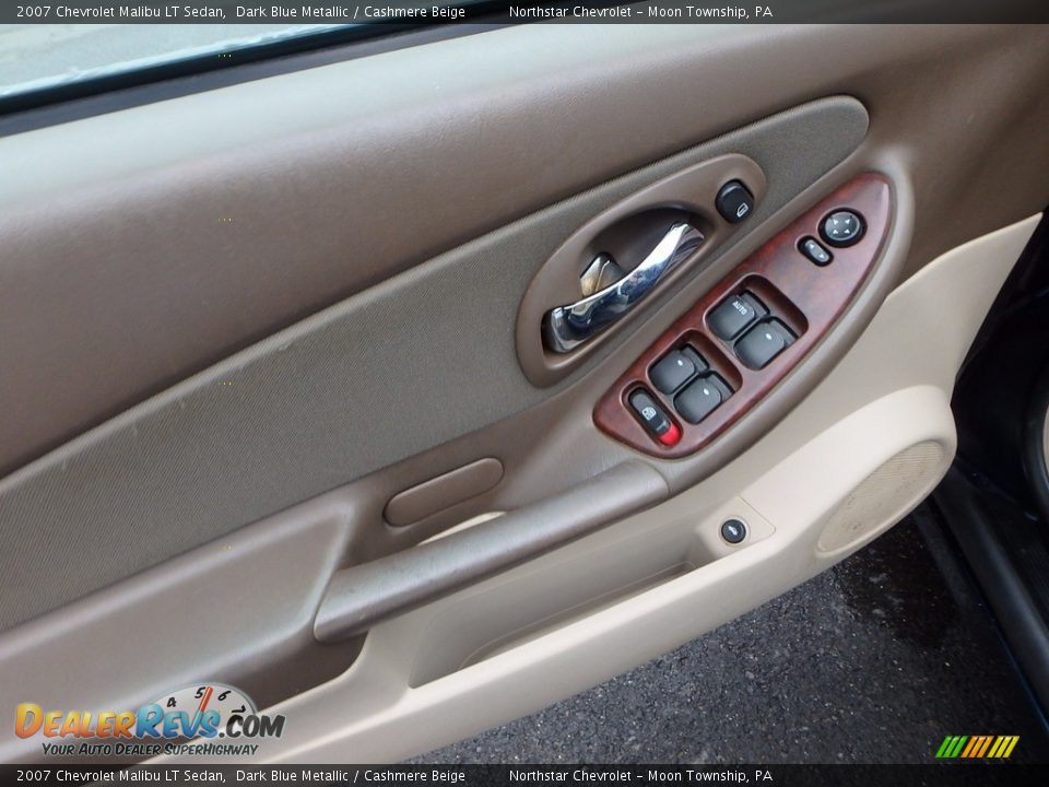Door Panel of 2007 Chevrolet Malibu LT Sedan Photo #11