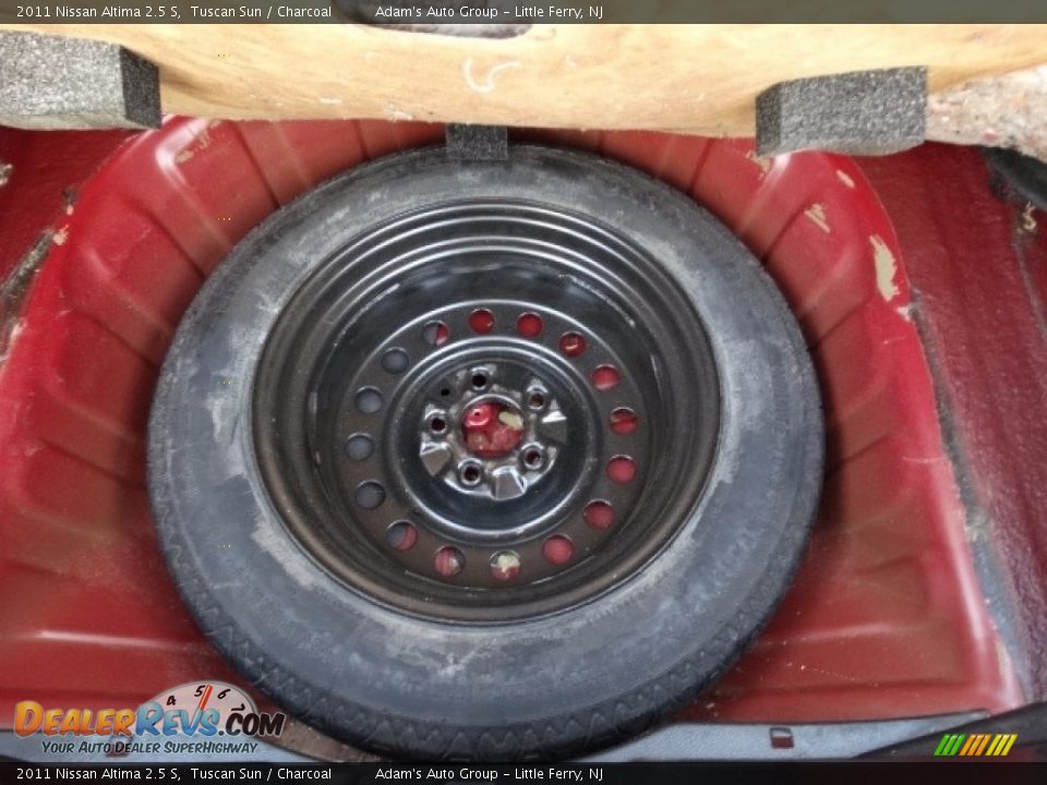 2011 Nissan Altima 2.5 S Tuscan Sun / Charcoal Photo #32