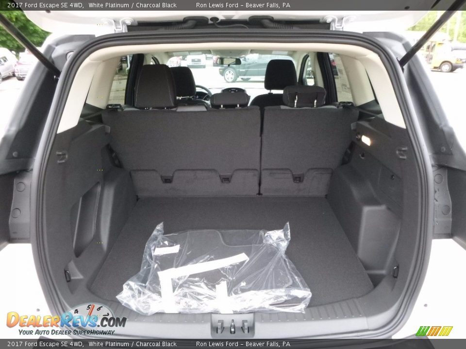 2017 Ford Escape SE 4WD White Platinum / Charcoal Black Photo #4