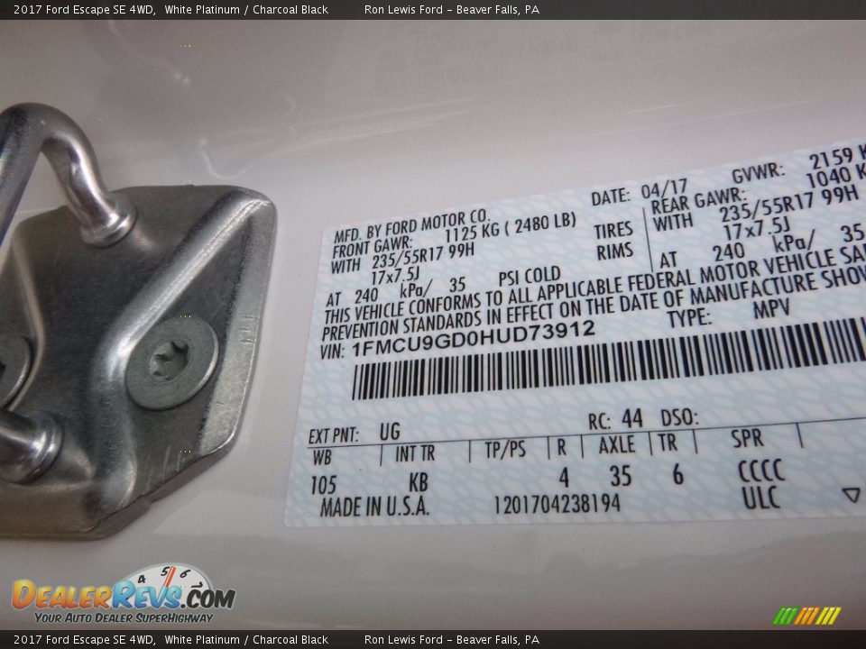 2017 Ford Escape SE 4WD White Platinum / Charcoal Black Photo #15
