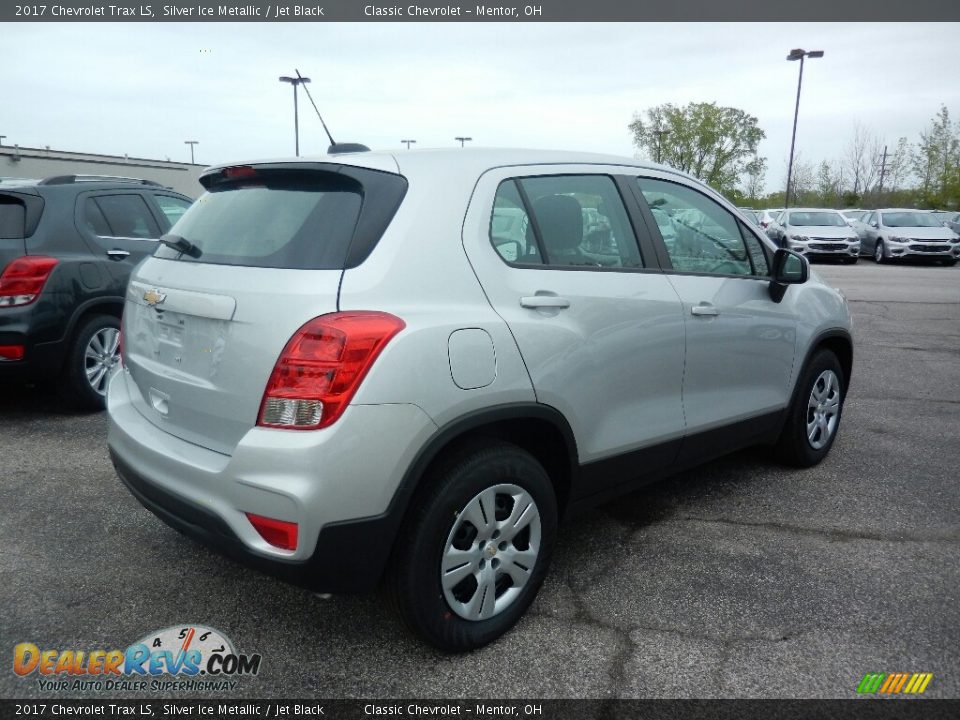 2017 Chevrolet Trax LS Silver Ice Metallic / Jet Black Photo #4