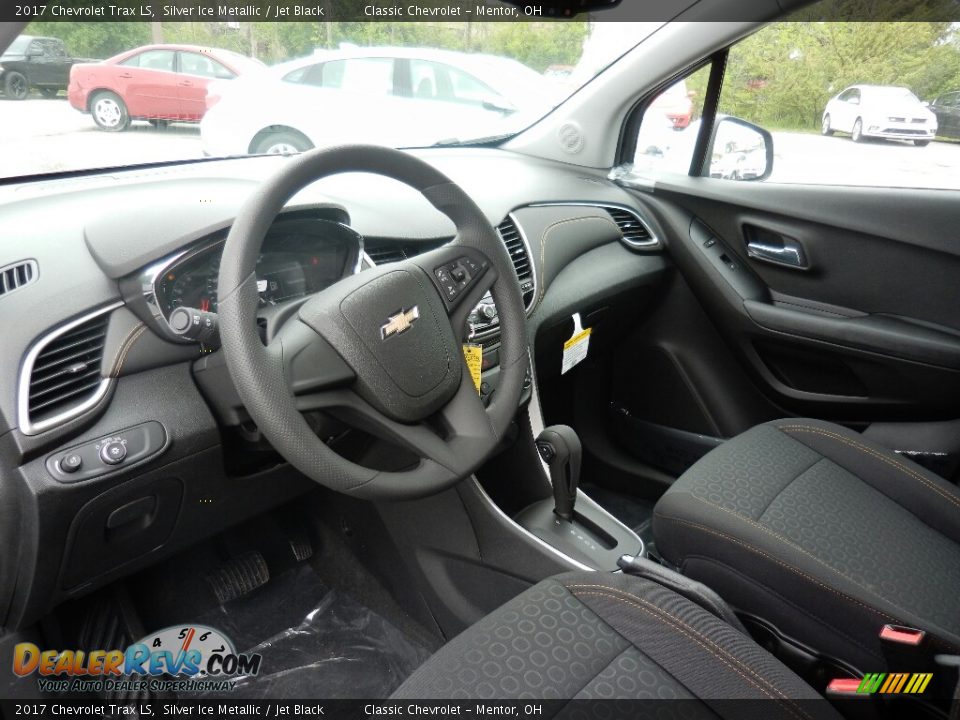 2017 Chevrolet Trax LS Silver Ice Metallic / Jet Black Photo #7