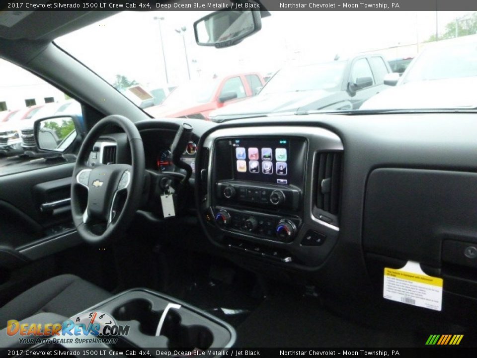 2017 Chevrolet Silverado 1500 LT Crew Cab 4x4 Deep Ocean Blue Metallic / Jet Black Photo #11