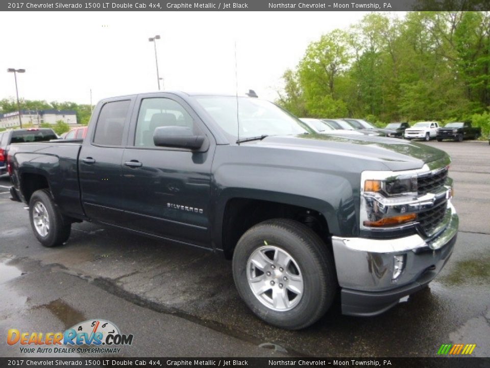 2017 Chevrolet Silverado 1500 LT Double Cab 4x4 Graphite Metallic / Jet Black Photo #7