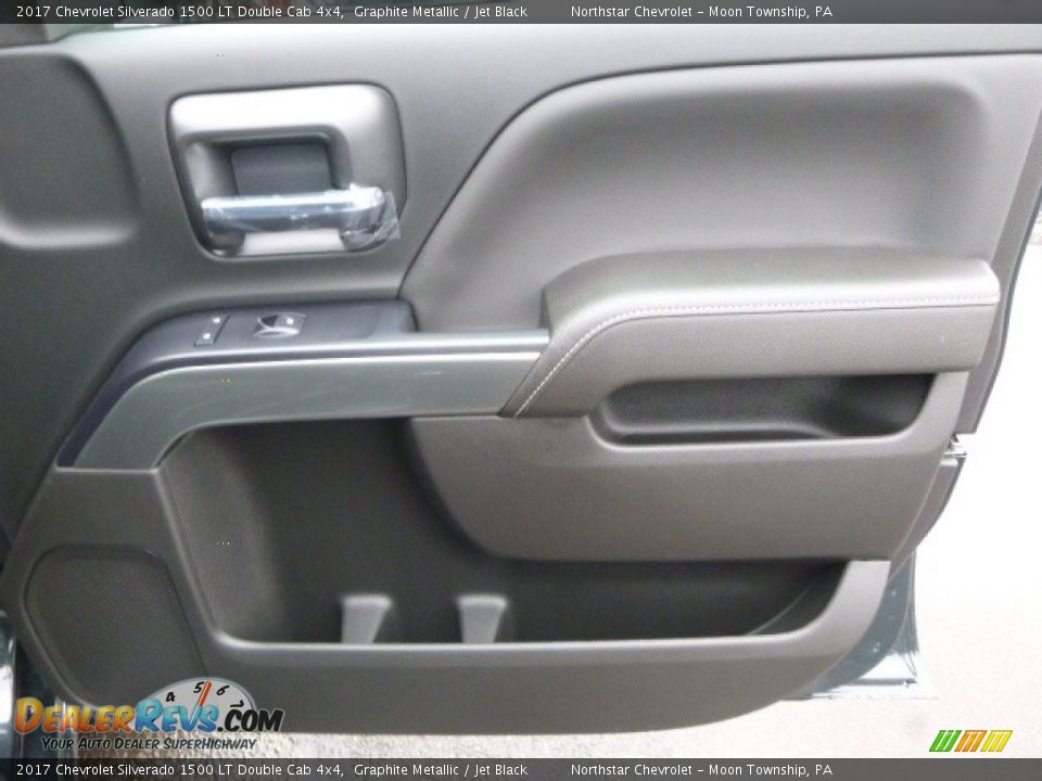 2017 Chevrolet Silverado 1500 LT Double Cab 4x4 Graphite Metallic / Jet Black Photo #12