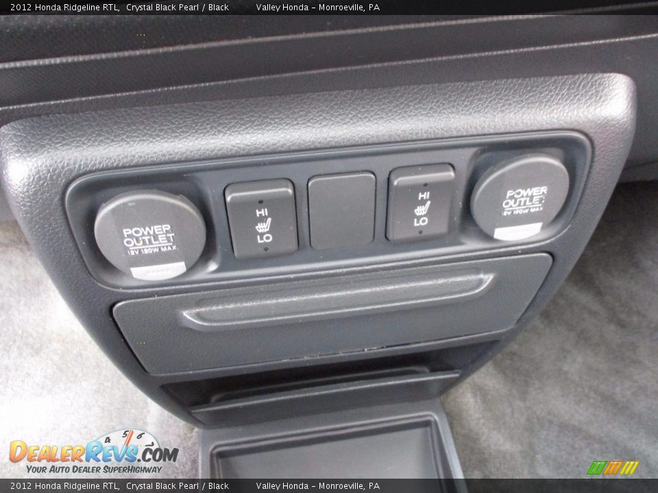 Controls of 2012 Honda Ridgeline RTL Photo #17