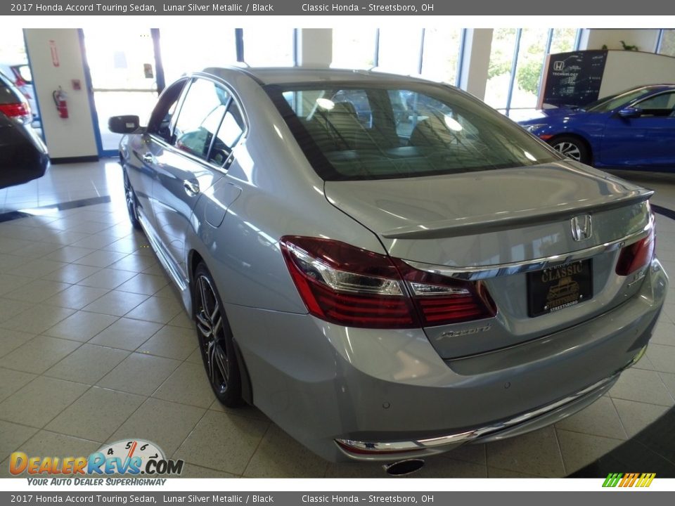 2017 Honda Accord Touring Sedan Lunar Silver Metallic / Black Photo #2