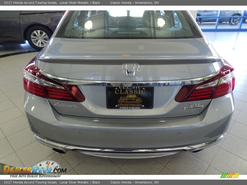 2017 Honda Accord Touring Sedan Lunar Silver Metallic / Black Photo #4