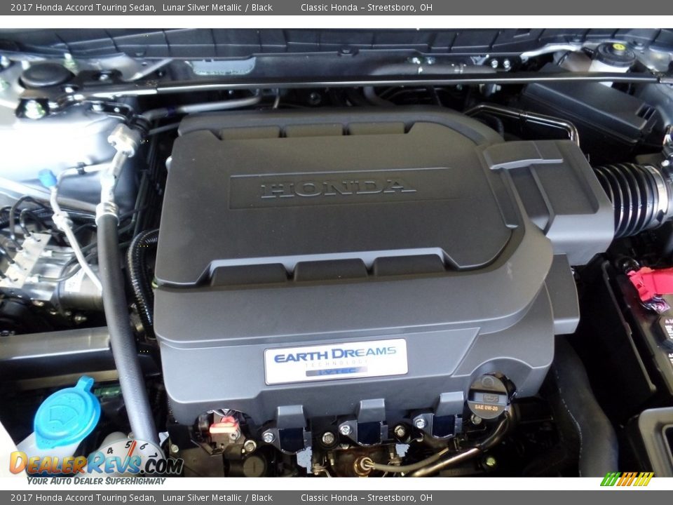 2017 Honda Accord Touring Sedan Lunar Silver Metallic / Black Photo #15