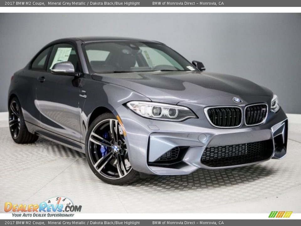 Front 3/4 View of 2017 BMW M2 Coupe Photo #12
