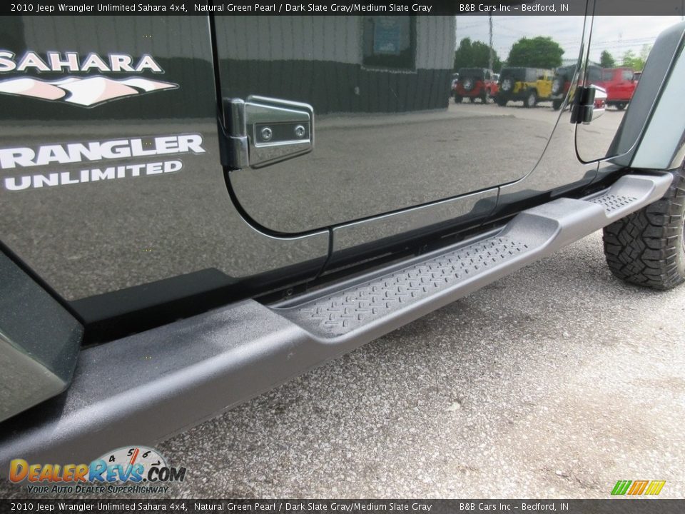 2010 Jeep Wrangler Unlimited Sahara 4x4 Natural Green Pearl / Dark Slate Gray/Medium Slate Gray Photo #12
