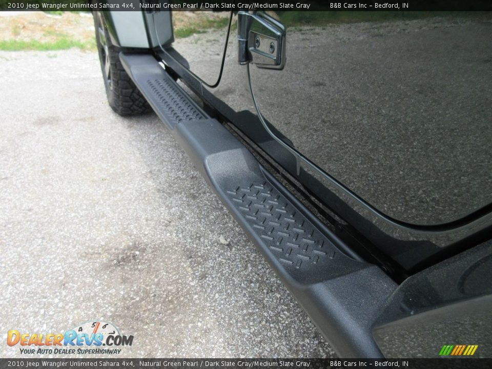 2010 Jeep Wrangler Unlimited Sahara 4x4 Natural Green Pearl / Dark Slate Gray/Medium Slate Gray Photo #13