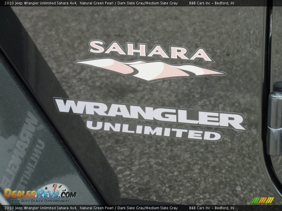 2010 Jeep Wrangler Unlimited Sahara 4x4 Natural Green Pearl / Dark Slate Gray/Medium Slate Gray Photo #14