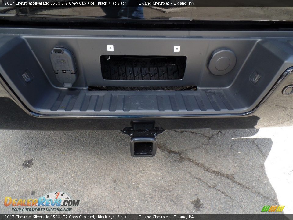 2017 Chevrolet Silverado 1500 LTZ Crew Cab 4x4 Black / Jet Black Photo #12