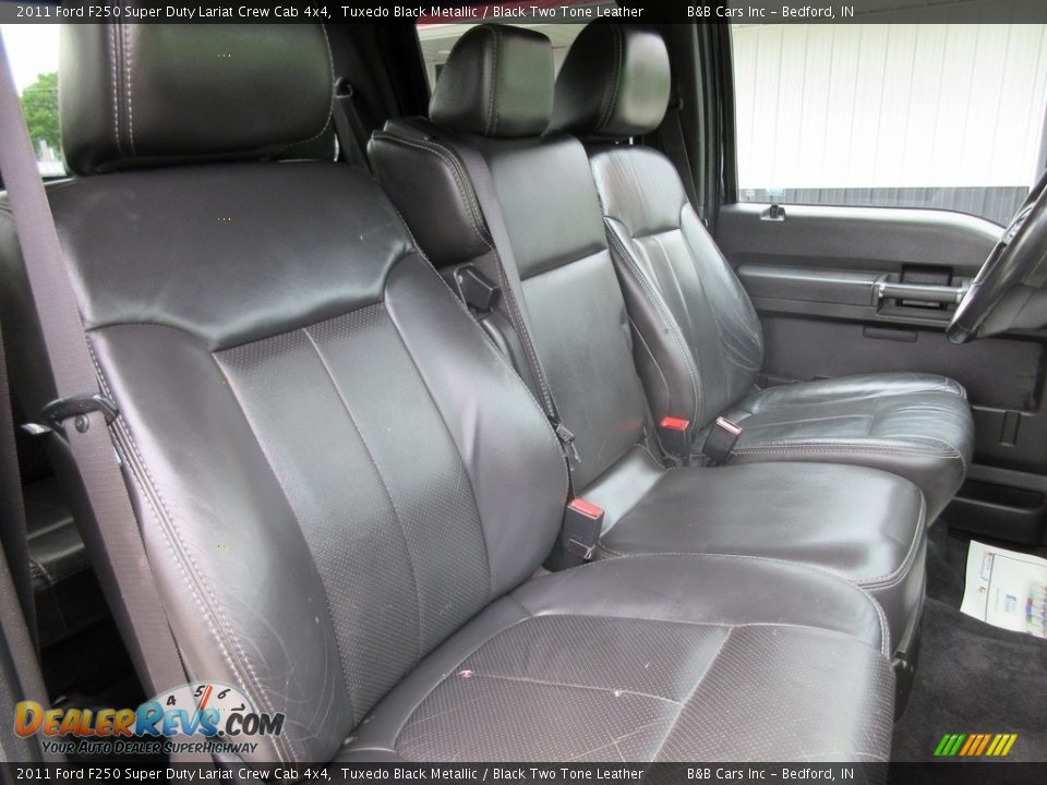 2011 Ford F250 Super Duty Lariat Crew Cab 4x4 Tuxedo Black Metallic / Black Two Tone Leather Photo #26