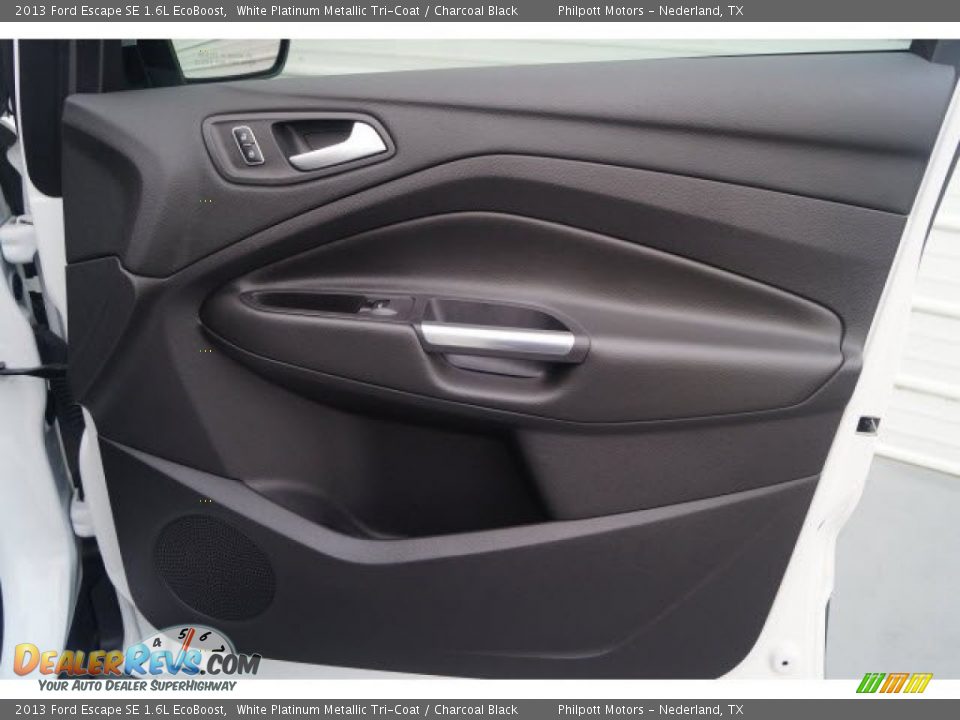 2013 Ford Escape SE 1.6L EcoBoost White Platinum Metallic Tri-Coat / Charcoal Black Photo #10