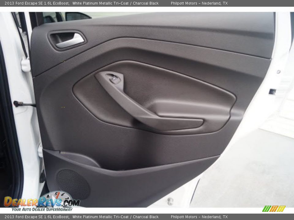 2013 Ford Escape SE 1.6L EcoBoost White Platinum Metallic Tri-Coat / Charcoal Black Photo #12