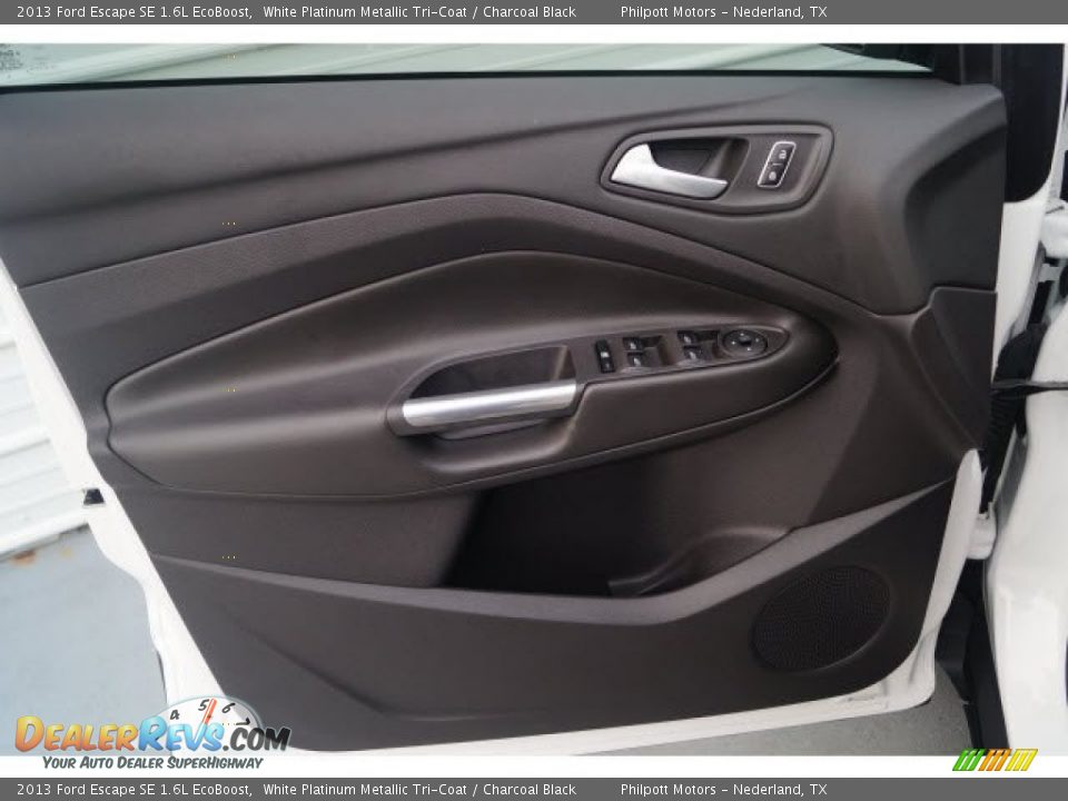 2013 Ford Escape SE 1.6L EcoBoost White Platinum Metallic Tri-Coat / Charcoal Black Photo #18