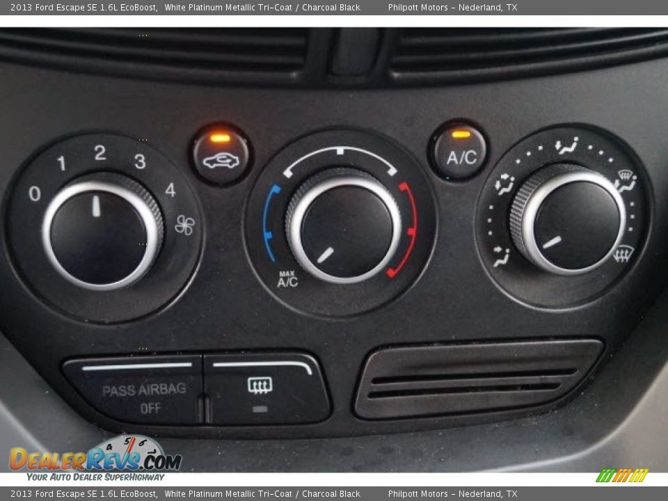 2013 Ford Escape SE 1.6L EcoBoost White Platinum Metallic Tri-Coat / Charcoal Black Photo #26