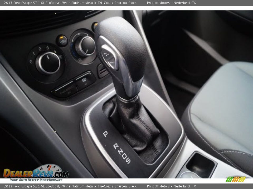 2013 Ford Escape SE 1.6L EcoBoost White Platinum Metallic Tri-Coat / Charcoal Black Photo #27