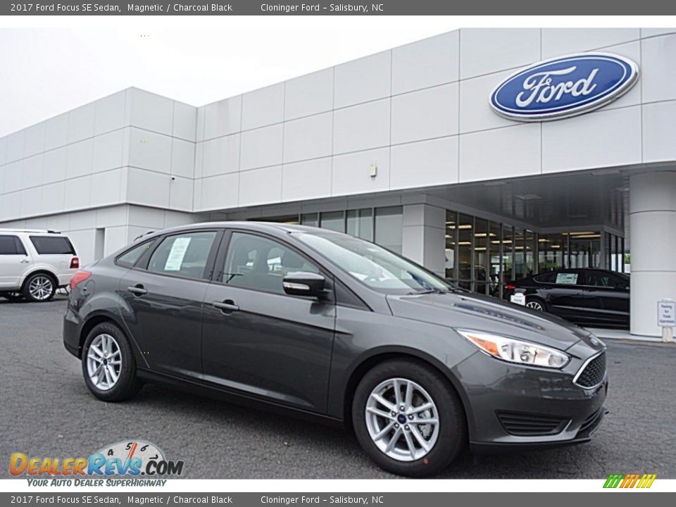 2017 Ford Focus SE Sedan Magnetic / Charcoal Black Photo #1