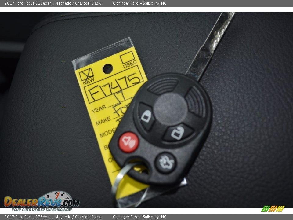 2017 Ford Focus SE Sedan Magnetic / Charcoal Black Photo #17