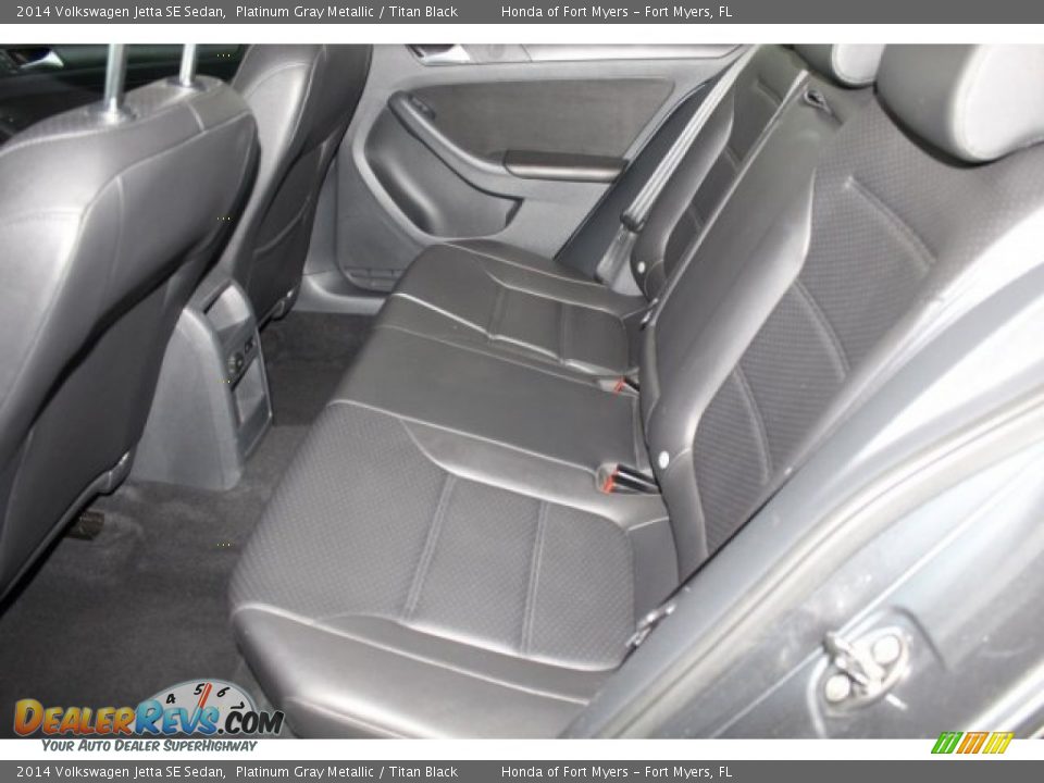 2014 Volkswagen Jetta SE Sedan Platinum Gray Metallic / Titan Black Photo #21