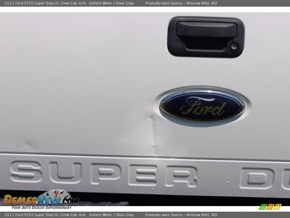 2011 Ford F250 Super Duty XL Crew Cab 4x4 Oxford White / Steel Gray Photo #26