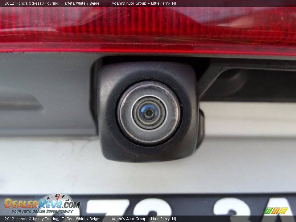 2012 Honda Odyssey Touring Taffeta White / Beige Photo #25