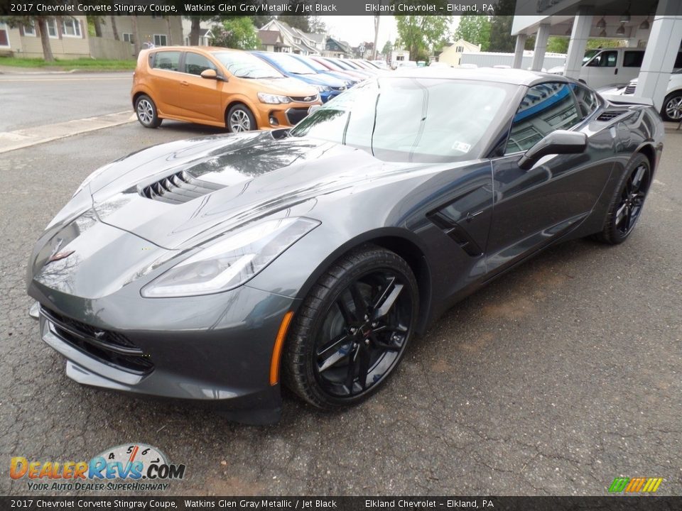 Front 3/4 View of 2017 Chevrolet Corvette Stingray Coupe Photo #7