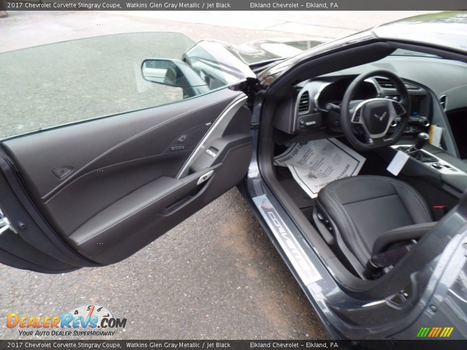 2017 Chevrolet Corvette Stingray Coupe Watkins Glen Gray Metallic / Jet Black Photo #18