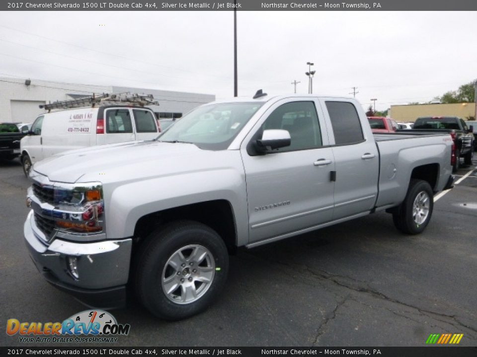 2017 Chevrolet Silverado 1500 LT Double Cab 4x4 Silver Ice Metallic / Jet Black Photo #1