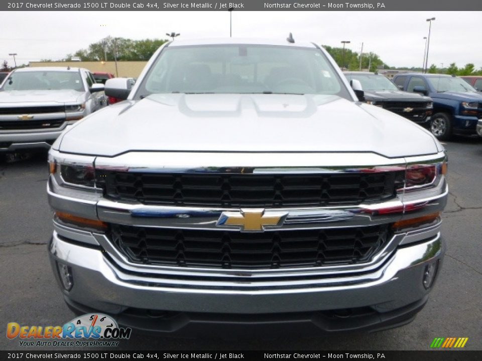 2017 Chevrolet Silverado 1500 LT Double Cab 4x4 Silver Ice Metallic / Jet Black Photo #8
