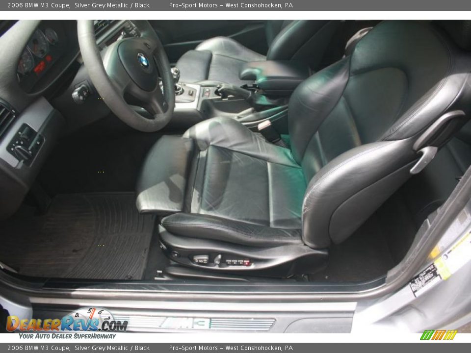 Front Seat of 2006 BMW M3 Coupe Photo #23