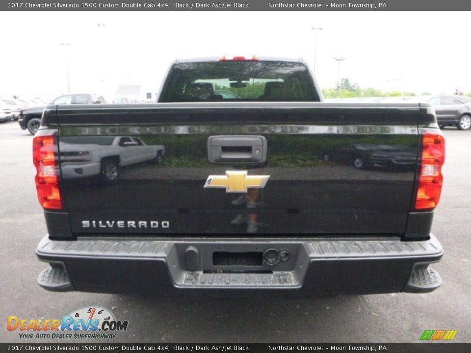 2017 Chevrolet Silverado 1500 Custom Double Cab 4x4 Black / Dark Ash/Jet Black Photo #4
